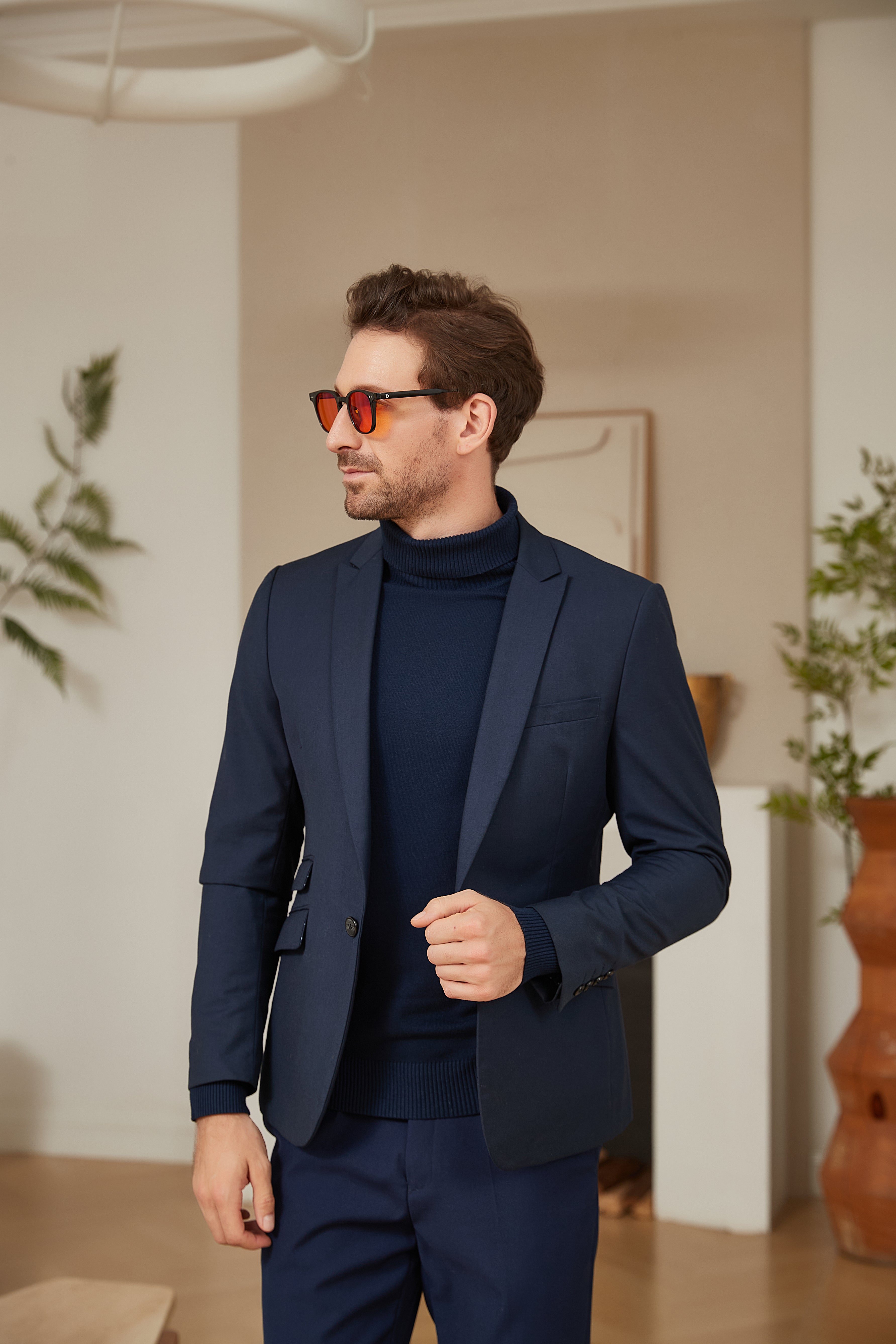 Newton – Focus Glasses · Daytime Protection