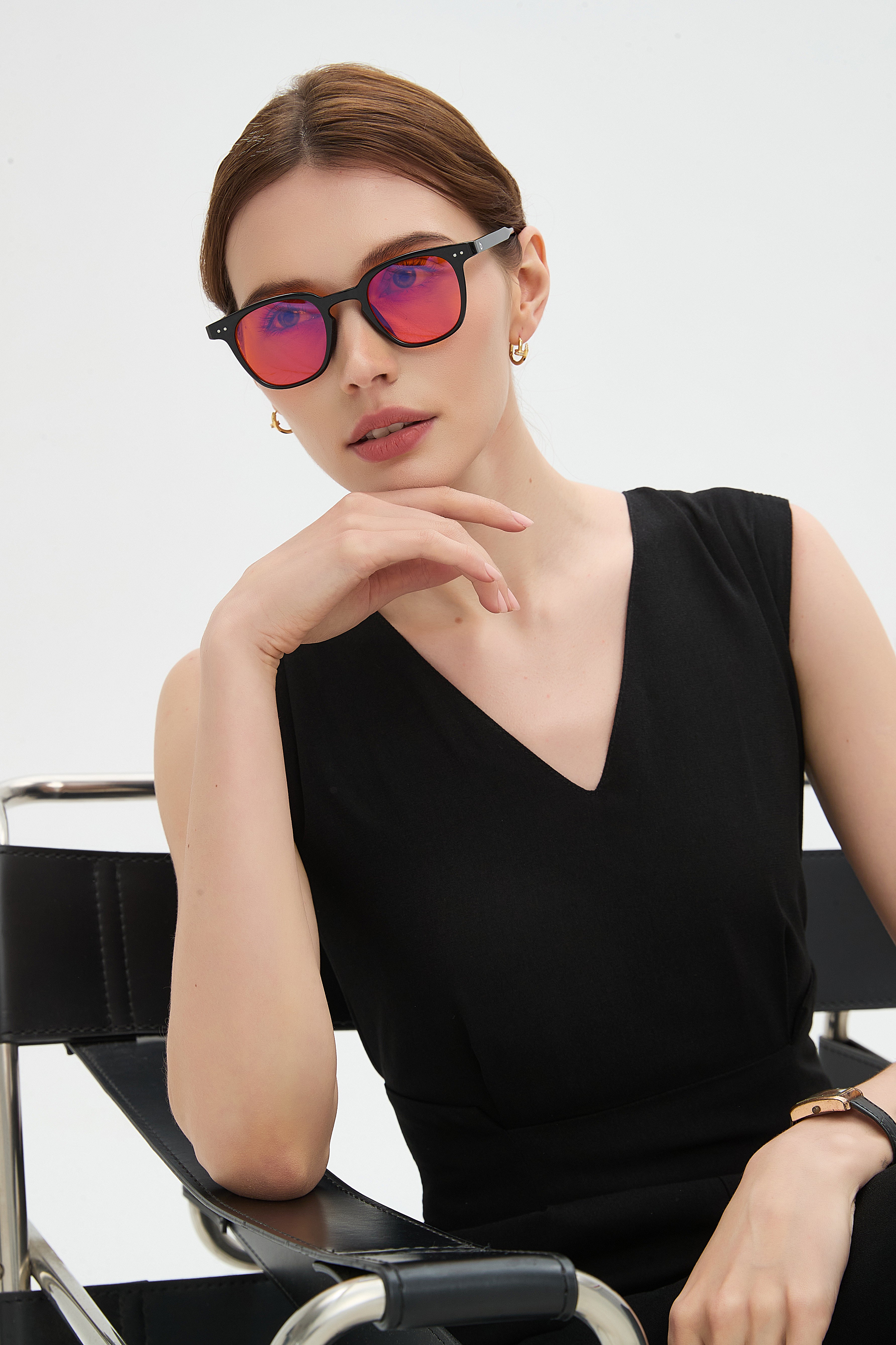 Newton – Focus Glasses · Daytime Protection